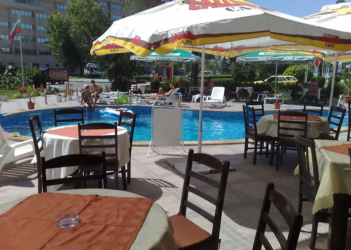 ホテル Blue Sky 3*